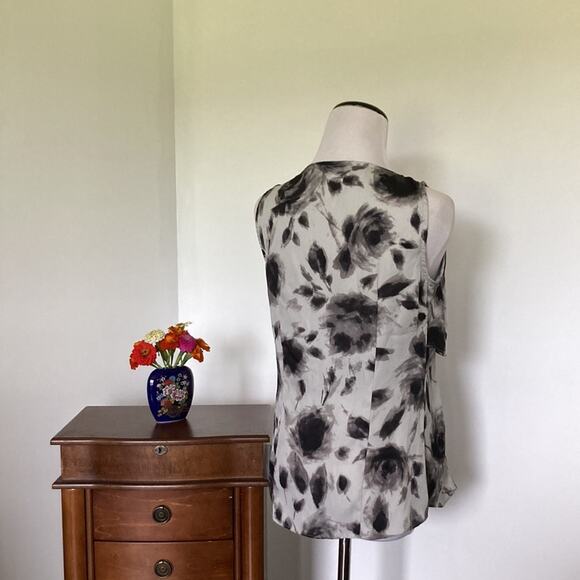 Anne Klein Grey Floral Chiffon Shell, Size S - Picture 6 of 9